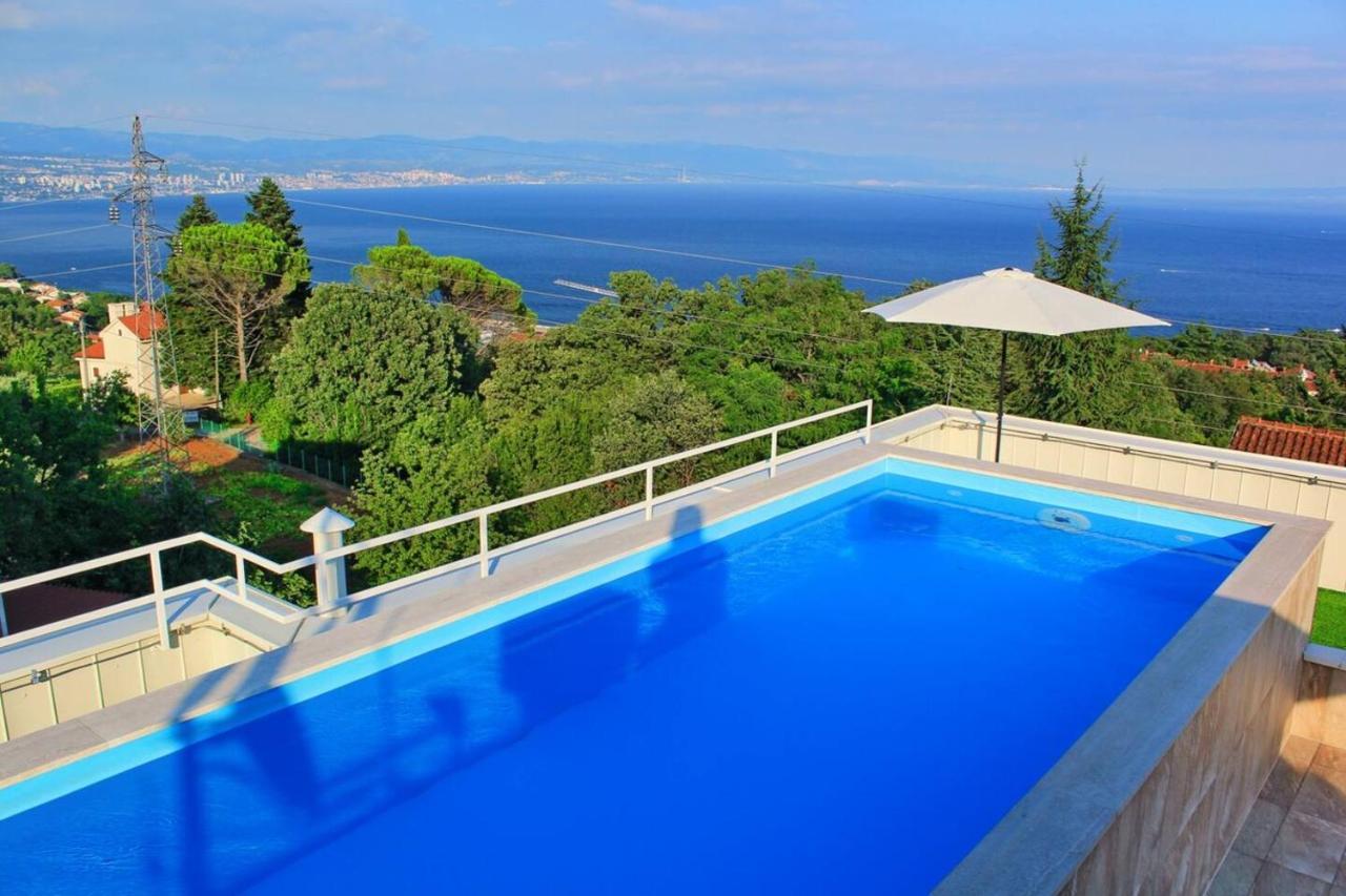 Apartment Mara Opatija With Rooftop Swimming Pool Icici Luaran gambar