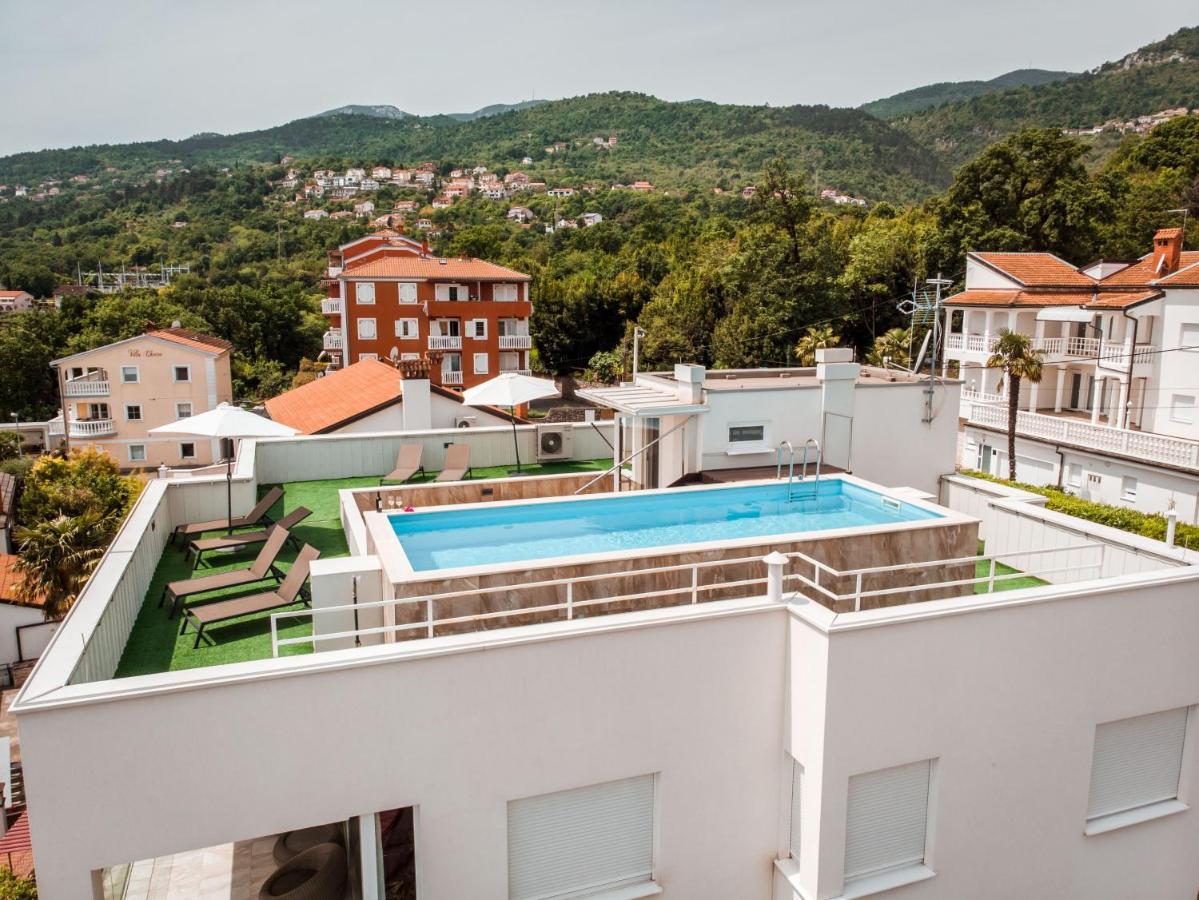 Apartment Mara Opatija With Rooftop Swimming Pool Icici Luaran gambar